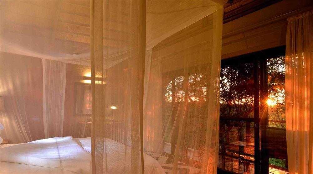 Victoria Falls Safari Suites Luaran gambar