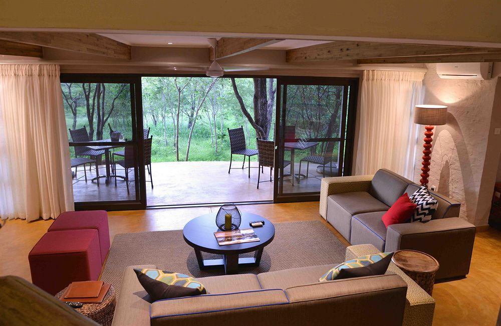 Victoria Falls Safari Suites Luaran gambar