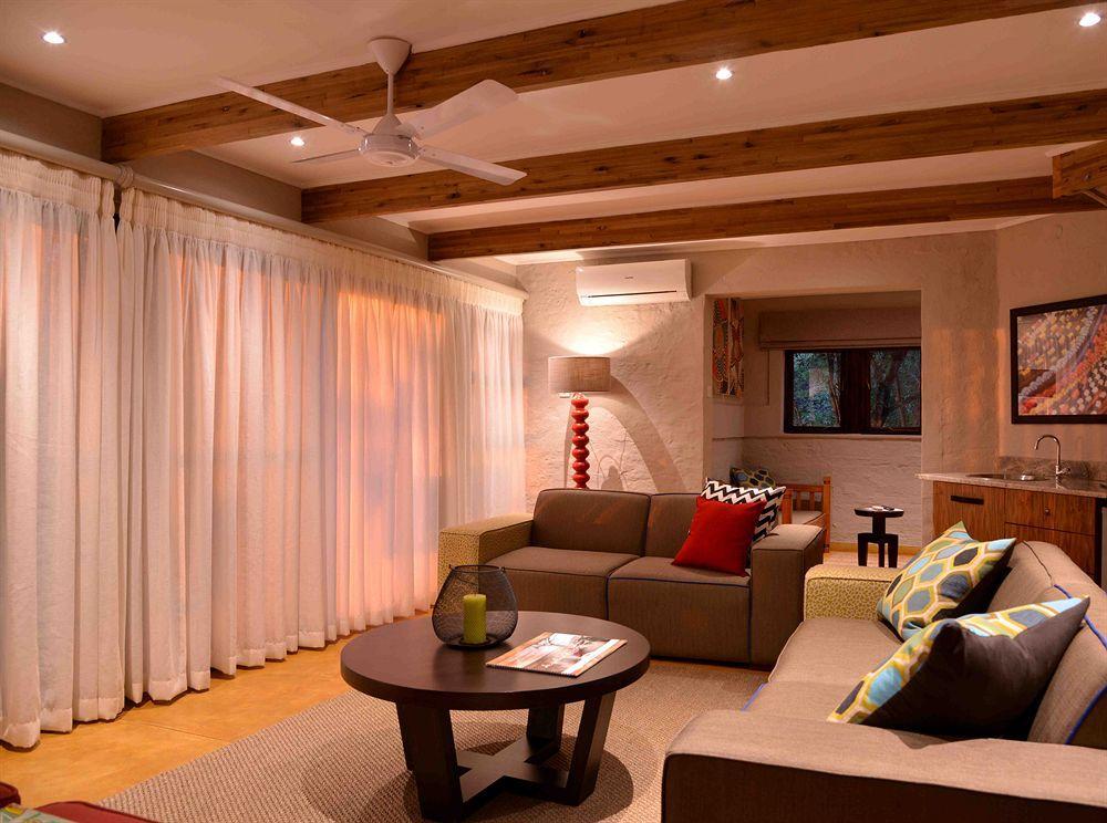 Victoria Falls Safari Suites Luaran gambar