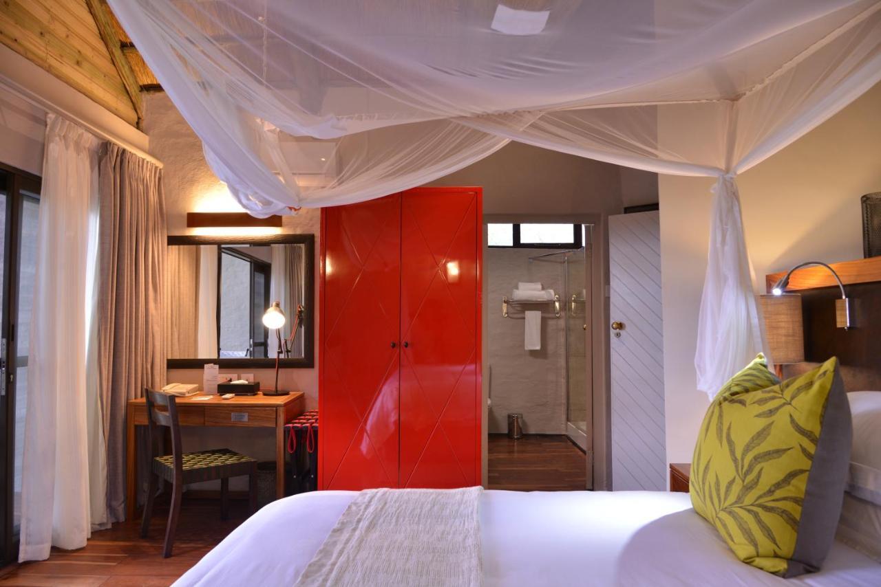 Victoria Falls Safari Suites Bilik gambar